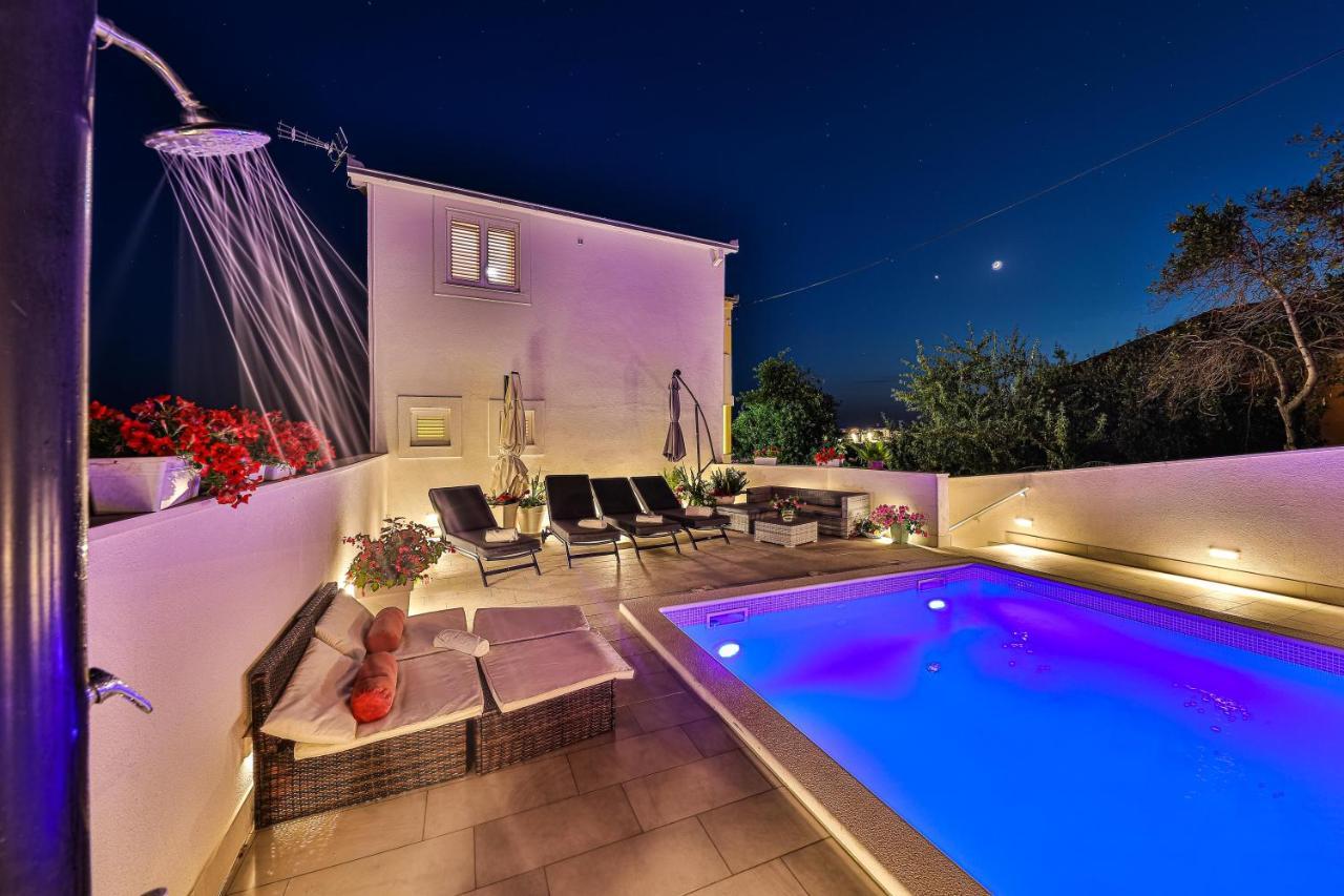 Apartments Villa Nea Leona Trogir Exteriér fotografie